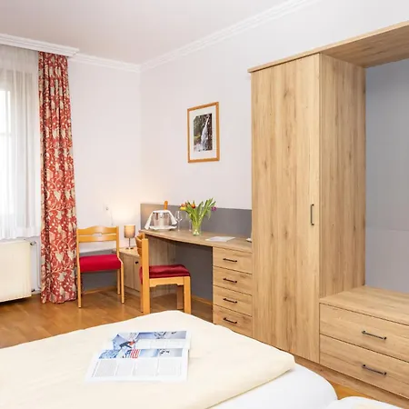 莱本采尔特酒店 酒店 滨湖采尔