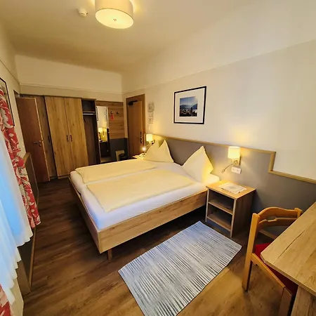 Hotel Lebzelter Zell am See