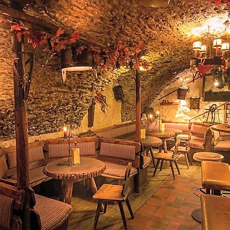 Hotel Lebzelter
