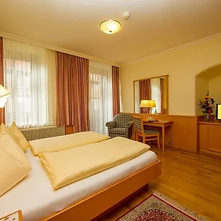 Hotel Lebzelter Zell am See