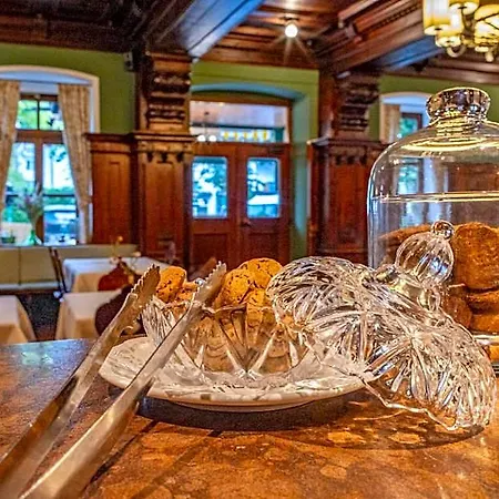 Hotel Lebzelter Zell am See